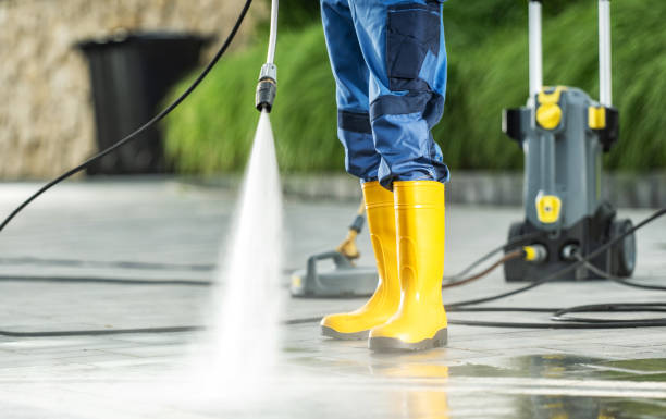 Best Garage Pressure Washing  in Reedurban, OH
